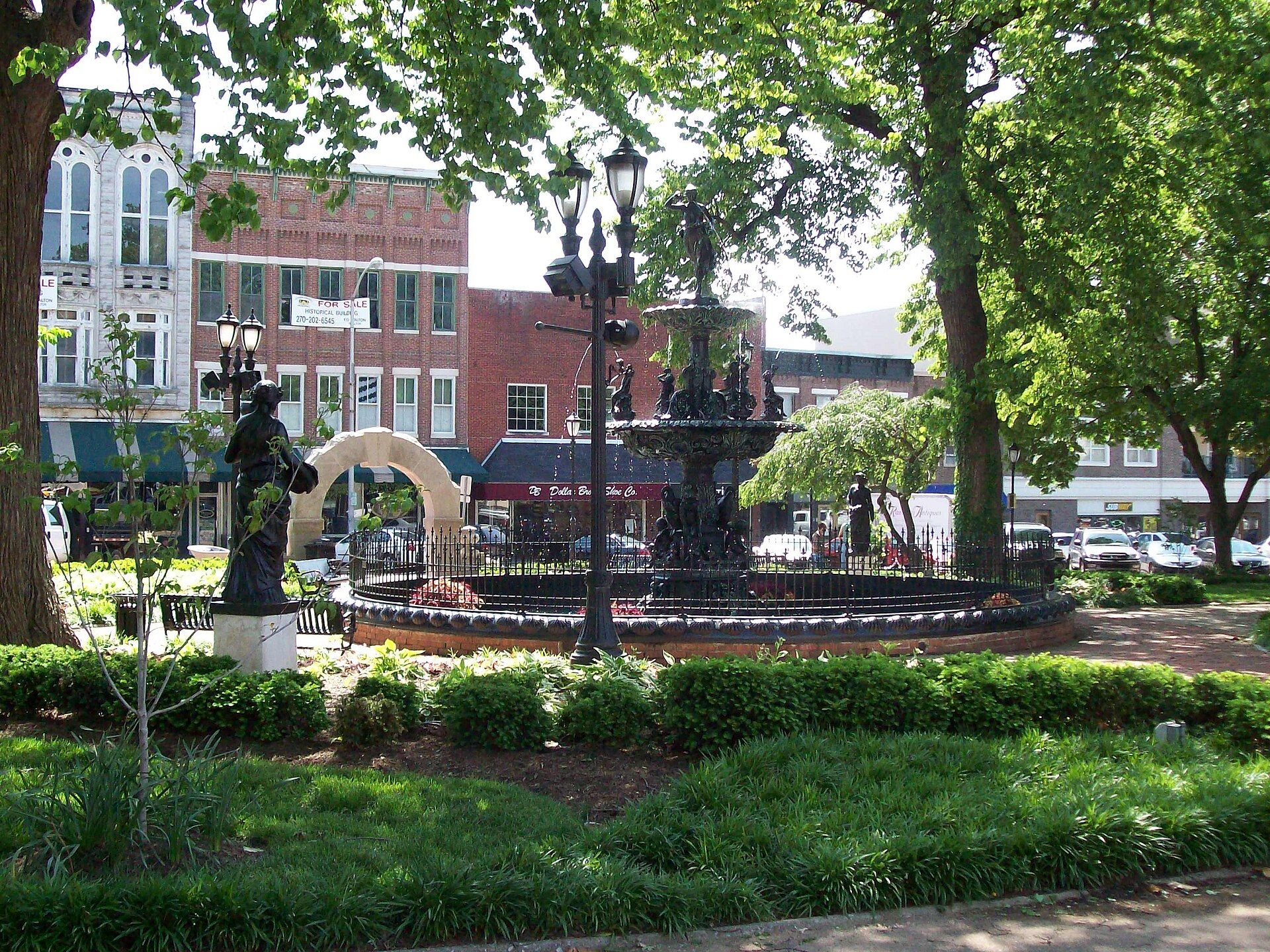 Bowling Green, kentucky, featuring Bowling Green, Kentucky - Bowling Green is a city in and the county seat of Warren County, Kentucky, United States. and Western Kentucky University - Western Kentucky University (WKU) known as The Hill, is a public university in Bowling Green, Kentucky, United States., web design agency service area photo