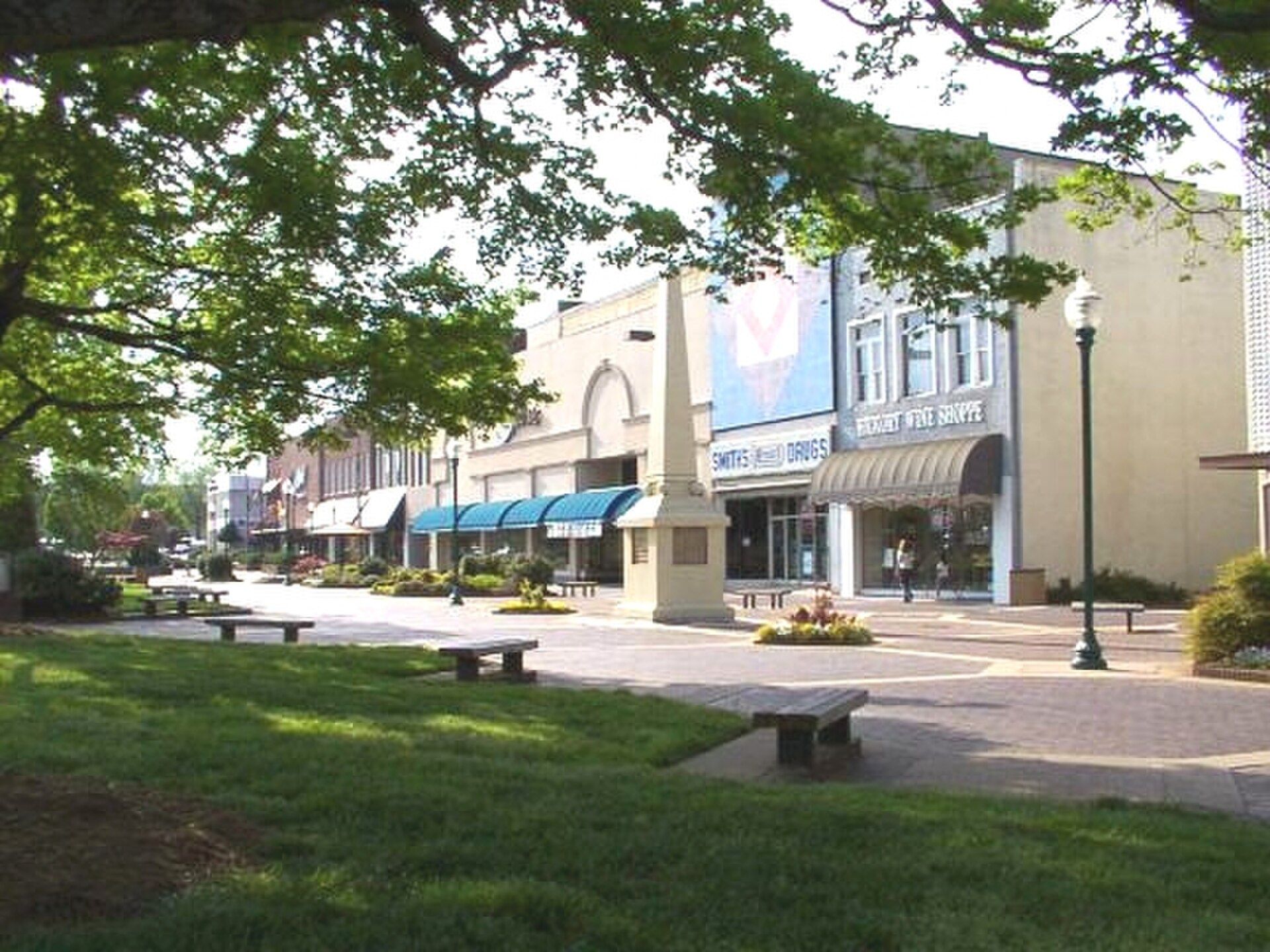 Hickory, north-carolina, featuring Hickory, North Carolina - Hickory is a city in western North Carolina primarily located in Catawba County. and Lenoir–Rhyne University - Lenoir–Rhyne University is a private university in Hickory, North Carolina, United States., web design agency service area photo
