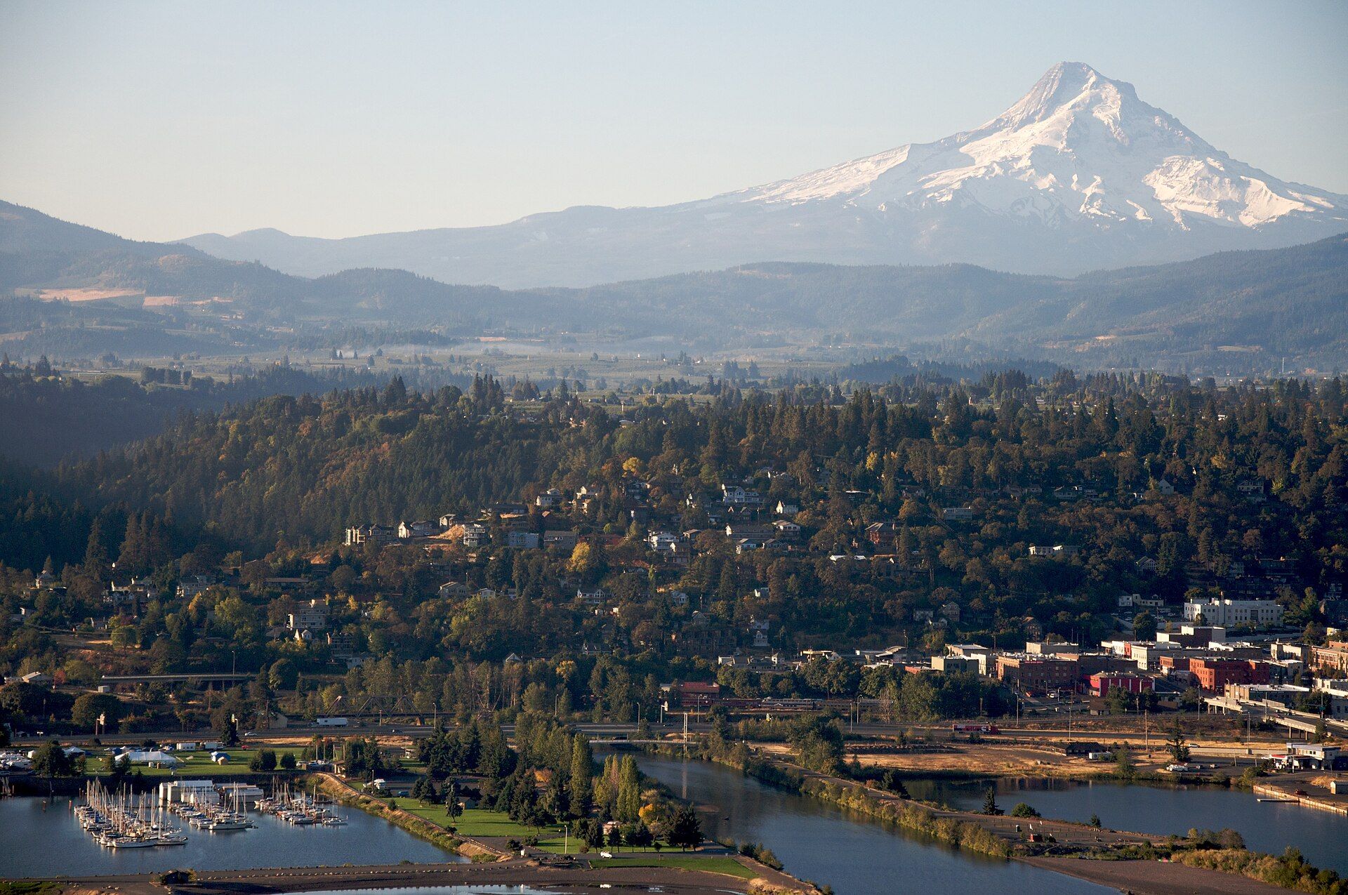 Hood River, oregon, featuring Hood River, Oregon - Hood River is a city in and the county seat of Hood River County, Oregon, United States. and Full Sail Brewing Company - Full Sail Brewing Company is a craft brewery in Hood River, Oregon, United States., web design agency service area photo