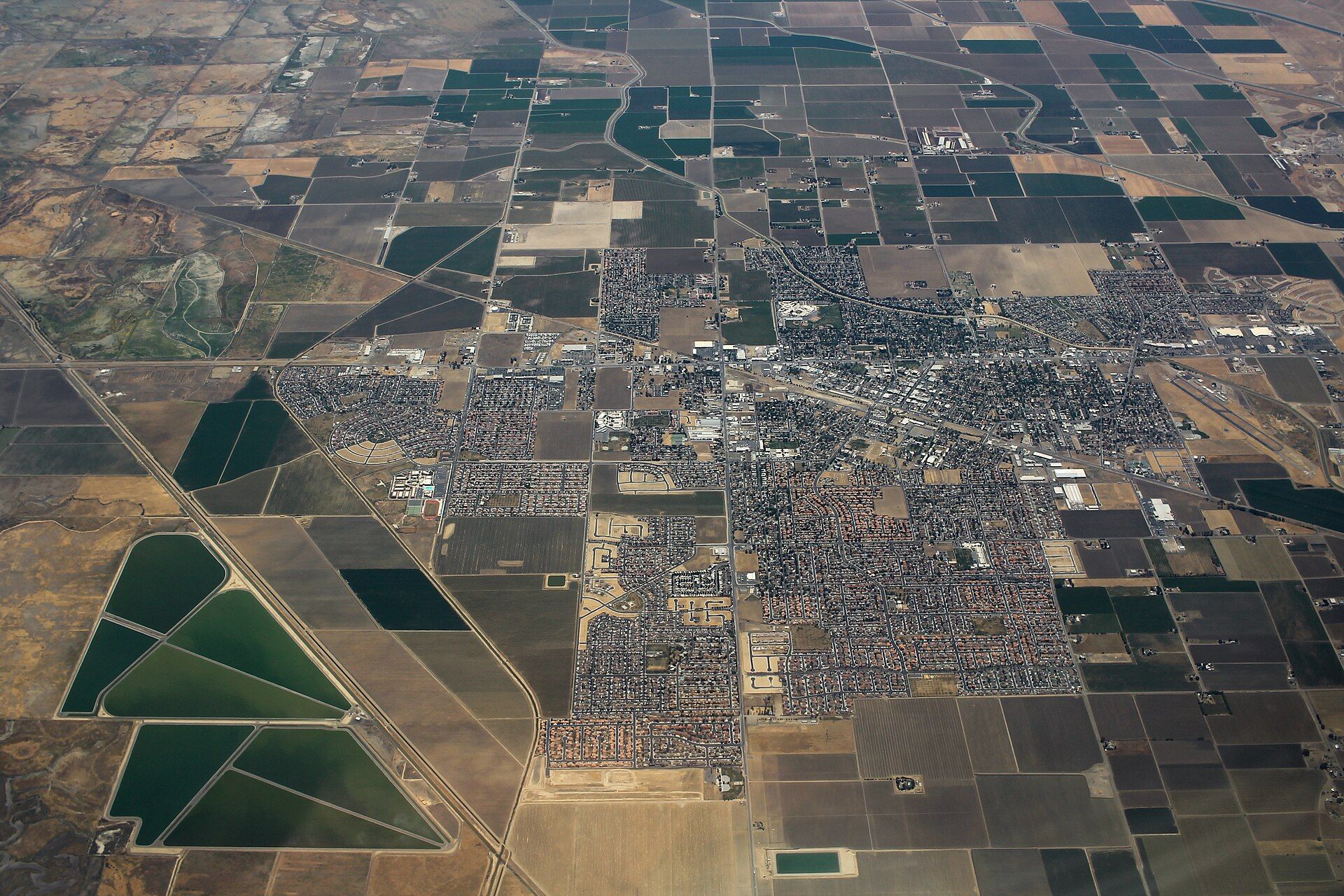 Los Banos, california, featuring Los Banos, California - Los Banos ( lohss BAN-ohss), alternatively Los Baños ( lohss BAN-yohss), is a city in Merced County, California, United States. and "Los Banos Municipal Airport - Los Banos Municipal Airport (IATA: LSN, ICAO: KLSN, FAA LID: LSN) is a city-owned public-use airport located one mile (1.6 km) west of the c...", web design agency service area photo